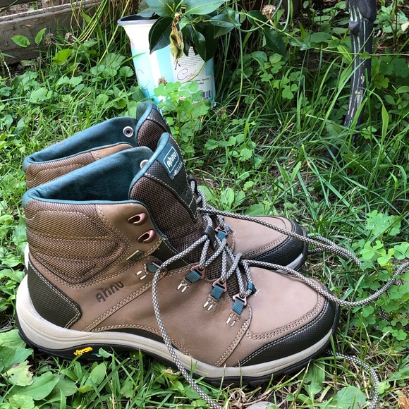 ahnu boots